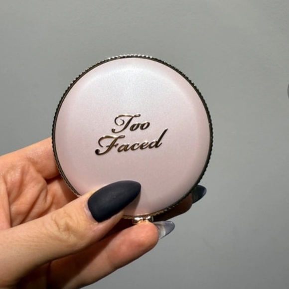 Buy Now Price! Too Faced Highlighter - Picture 2 of 4